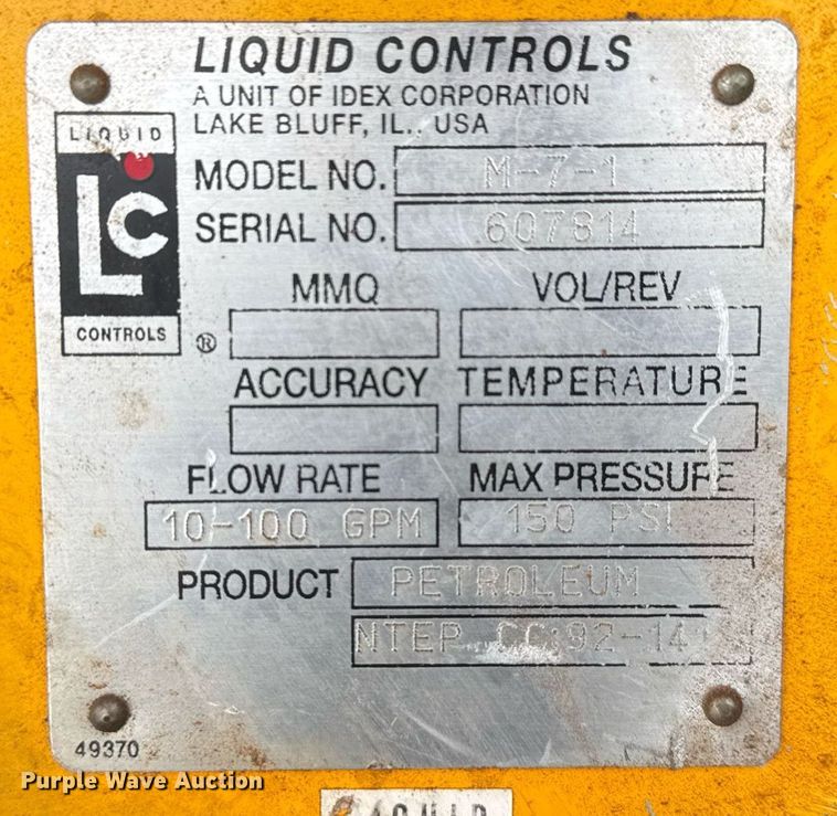 image for item EQ1020 2013 Freightliner Business Class M2 fuel truck