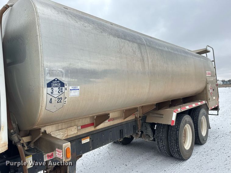 image for item EQ1020 2013 Freightliner Business Class M2 fuel truck