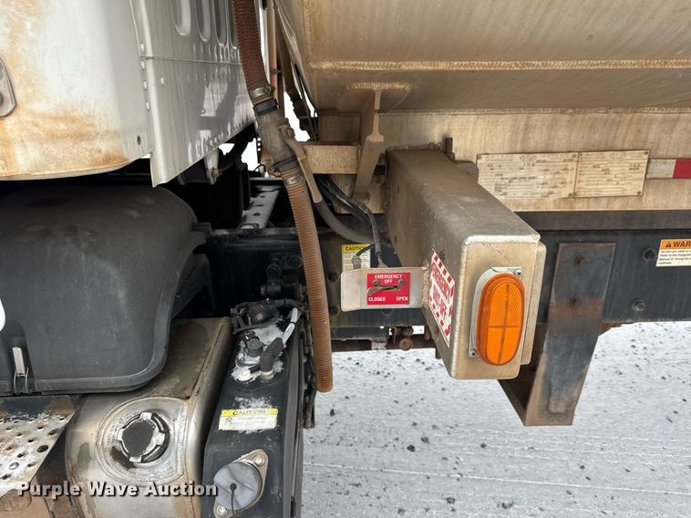 image for item EQ1020 2013 Freightliner Business Class M2 fuel truck