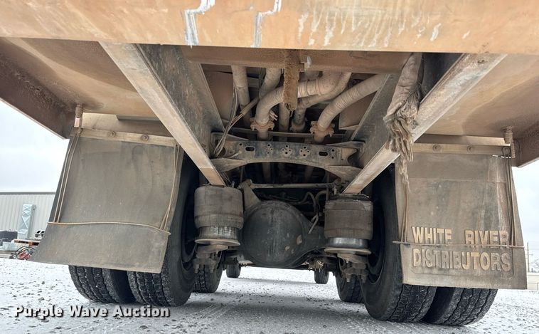 image for item EQ1020 2013 Freightliner Business Class M2 fuel truck