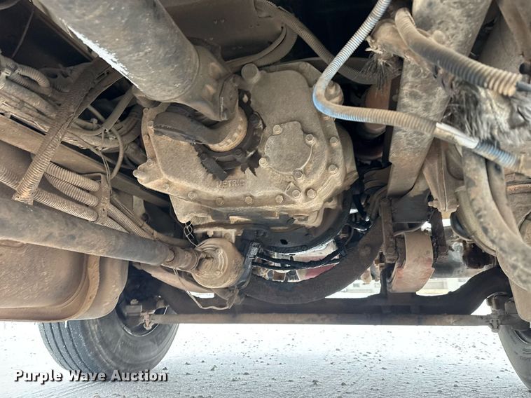 image for item EQ1020 2013 Freightliner Business Class M2 fuel truck