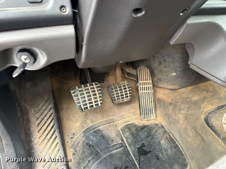 image for item EQ1020 2013 Freightliner Business Class M2 fuel truck