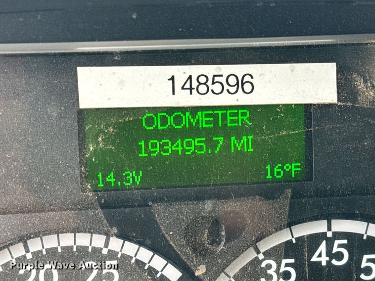 image for item EQ1020 2013 Freightliner Business Class M2 fuel truck