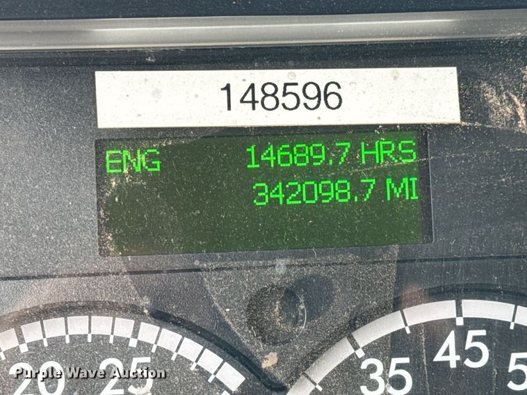 image for item EQ1020 2013 Freightliner Business Class M2 fuel truck