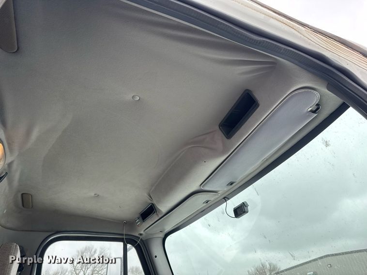 image for item EQ1020 2013 Freightliner Business Class M2 fuel truck