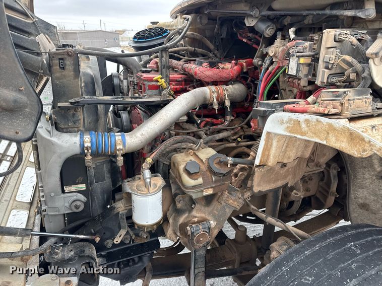 image for item EQ1020 2013 Freightliner Business Class M2 fuel truck