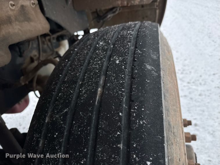 image for item EQ1020 2013 Freightliner Business Class M2 fuel truck