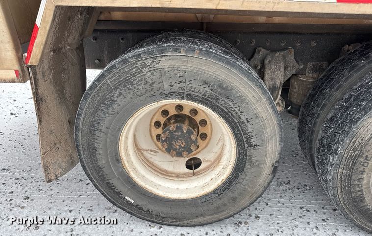 image for item EQ1020 2013 Freightliner Business Class M2 fuel truck