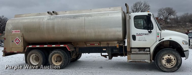 image for item EQ1021 2013 Freightliner Business Class M2 fuel truck