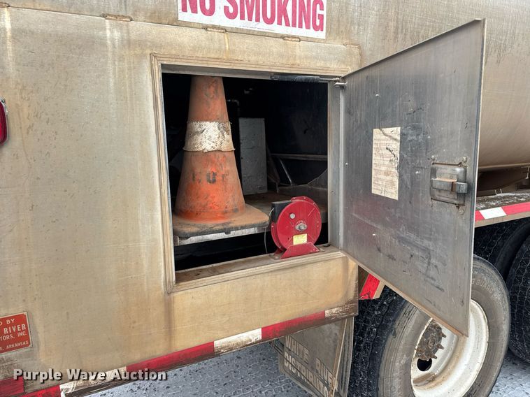 image for item EQ1021 2013 Freightliner Business Class M2 fuel truck