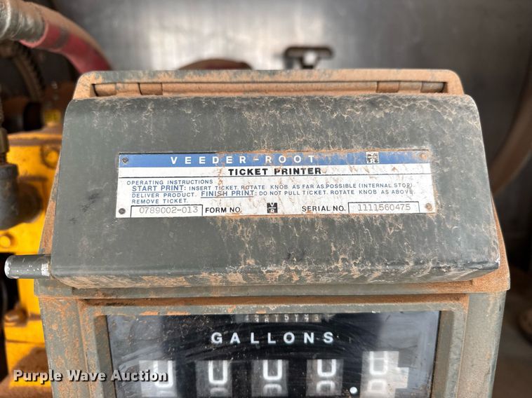 image for item EQ1021 2013 Freightliner Business Class M2 fuel truck