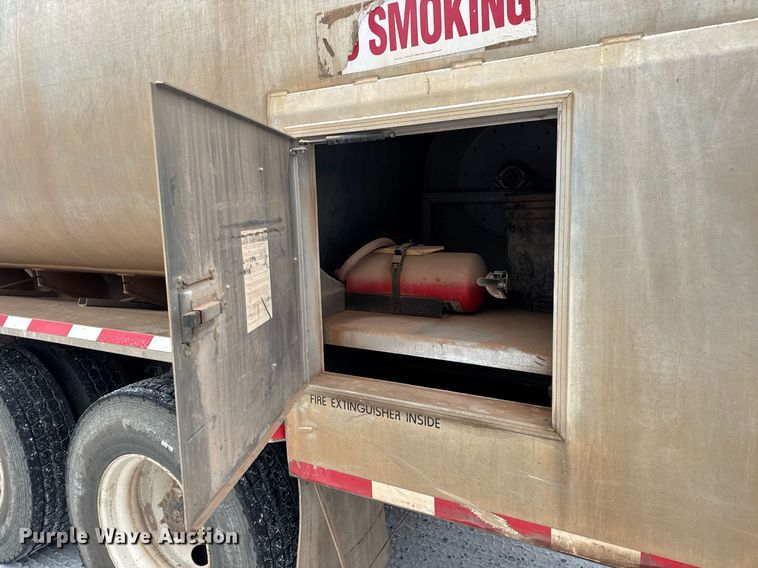 image for item EQ1021 2013 Freightliner Business Class M2 fuel truck