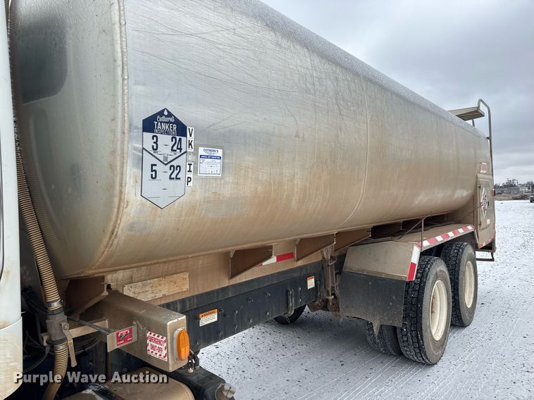 image for item EQ1021 2013 Freightliner Business Class M2 fuel truck