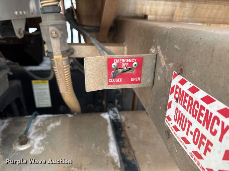 image for item EQ1021 2013 Freightliner Business Class M2 fuel truck