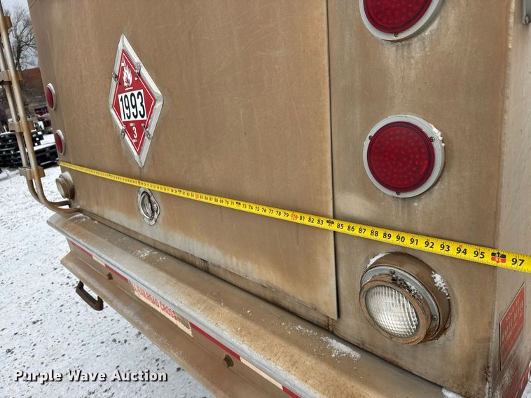 image for item EQ1021 2013 Freightliner Business Class M2 fuel truck