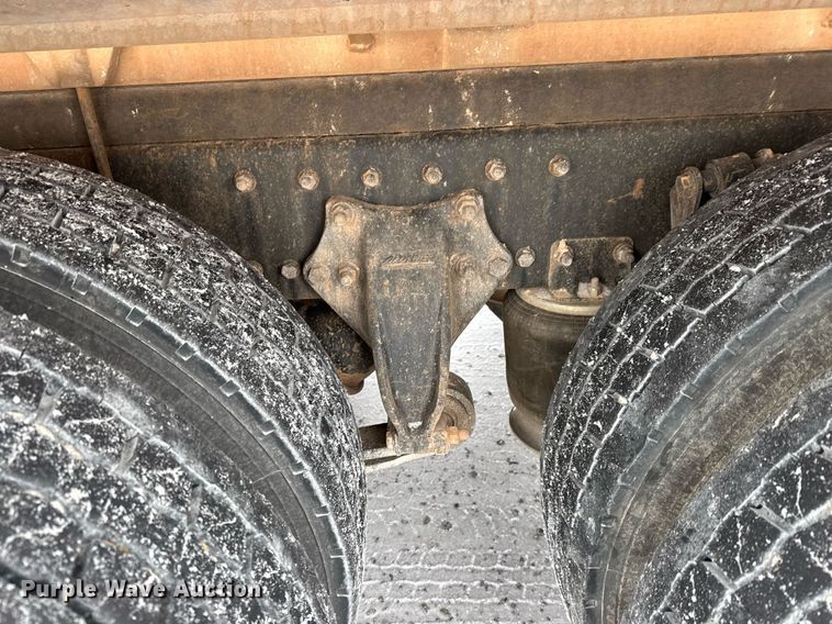 image for item EQ1021 2013 Freightliner Business Class M2 fuel truck