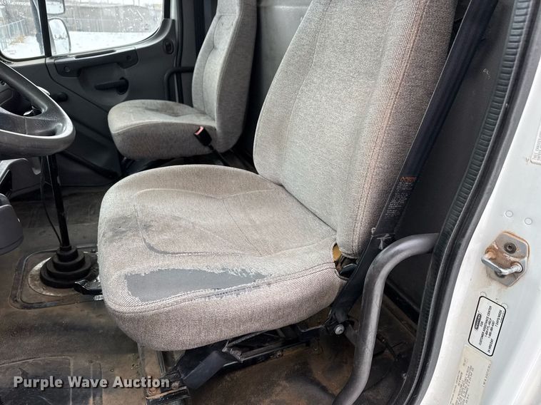 image for item EQ1021 2013 Freightliner Business Class M2 fuel truck