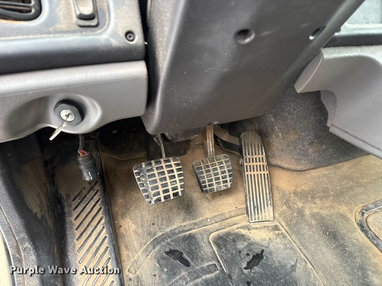 image for item EQ1021 2013 Freightliner Business Class M2 fuel truck