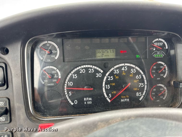 image for item EQ1021 2013 Freightliner Business Class M2 fuel truck