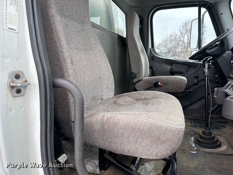 image for item EQ1021 2013 Freightliner Business Class M2 fuel truck