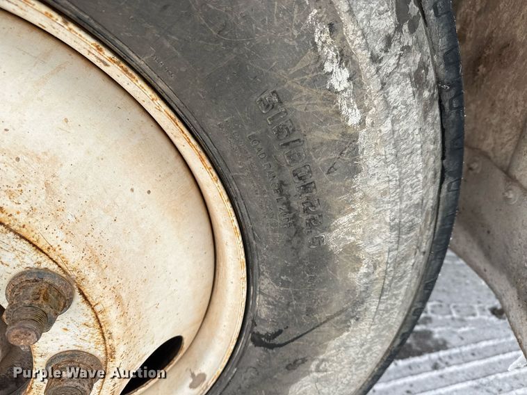 image for item EQ1021 2013 Freightliner Business Class M2 fuel truck