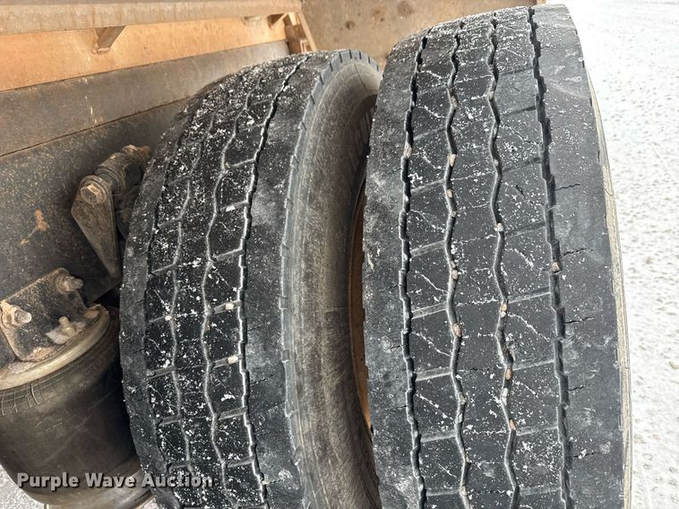 image for item EQ1021 2013 Freightliner Business Class M2 fuel truck