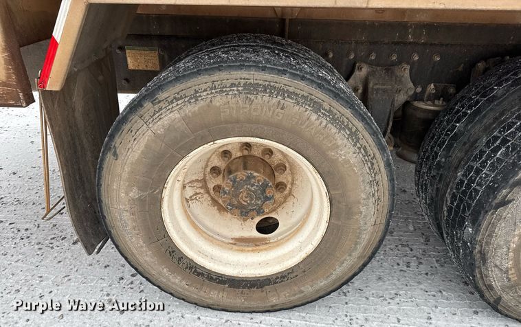 image for item EQ1021 2013 Freightliner Business Class M2 fuel truck