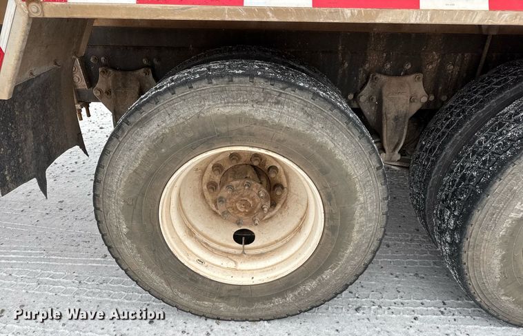 image for item EQ1021 2013 Freightliner Business Class M2 fuel truck