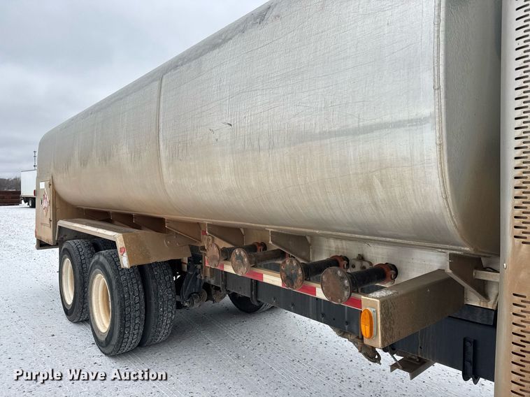 image for item EQ1022 2012 Freightliner Business Class M2 fuel truck