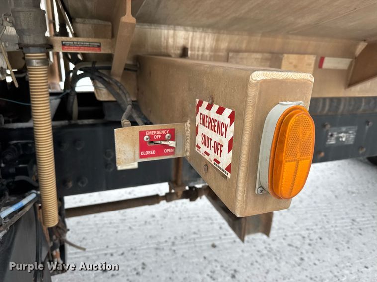 image for item EQ1022 2012 Freightliner Business Class M2 fuel truck