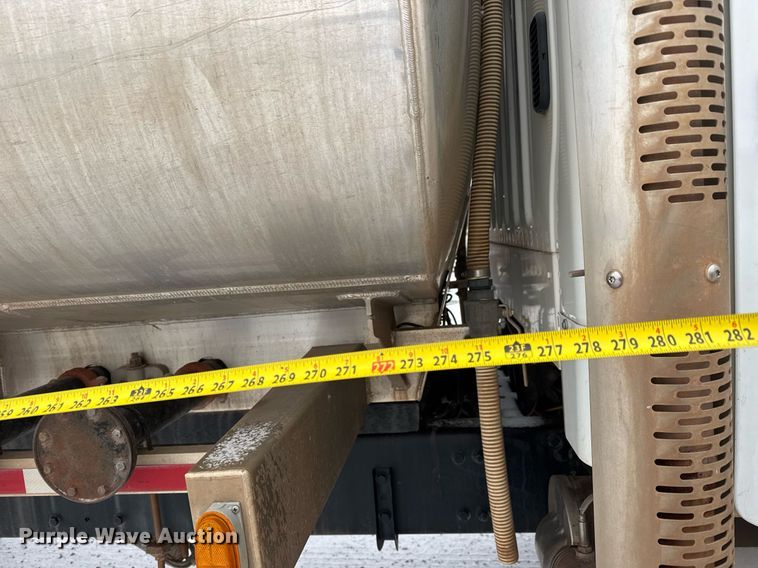 image for item EQ1022 2012 Freightliner Business Class M2 fuel truck