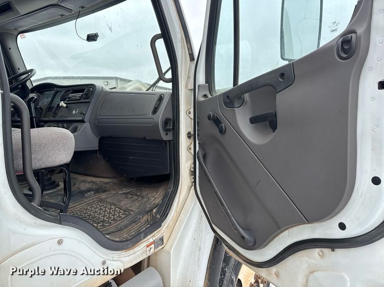 image for item EQ1022 2012 Freightliner Business Class M2 fuel truck