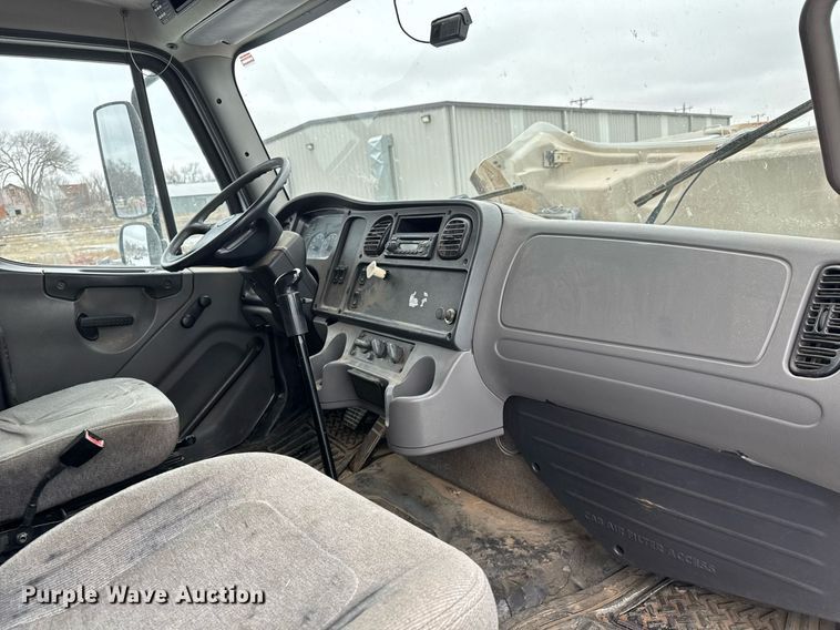 image for item EQ1022 2012 Freightliner Business Class M2 fuel truck