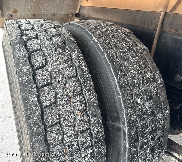 image for item EQ1022 2012 Freightliner Business Class M2 fuel truck