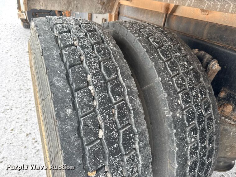 image for item EQ1022 2012 Freightliner Business Class M2 fuel truck