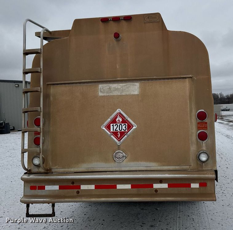 image for item EQ1023 2012 Freightliner Business Class M2 fuel truck