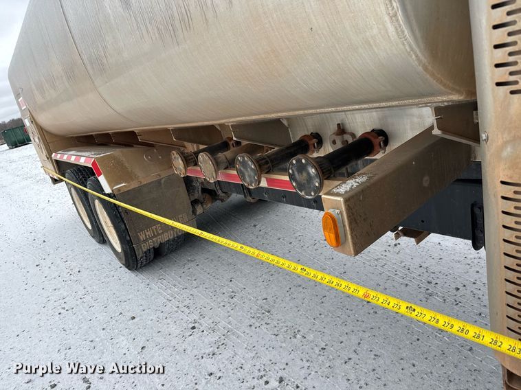 image for item EQ1023 2012 Freightliner Business Class M2 fuel truck