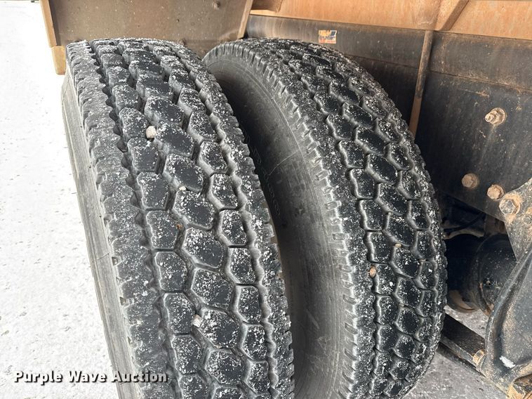 image for item EQ1023 2012 Freightliner Business Class M2 fuel truck