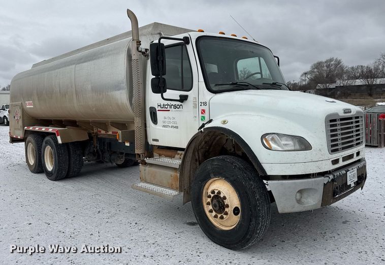 image for item EQ1024 2011 Freightliner Business Class M2 fuel truck