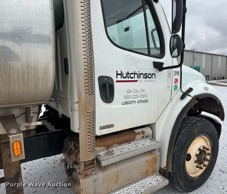 image for item EQ1024 2011 Freightliner Business Class M2 fuel truck