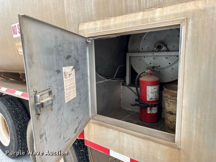 image for item EQ1024 2011 Freightliner Business Class M2 fuel truck