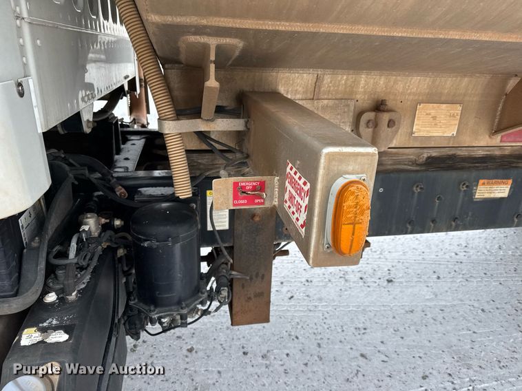 image for item EQ1024 2011 Freightliner Business Class M2 fuel truck