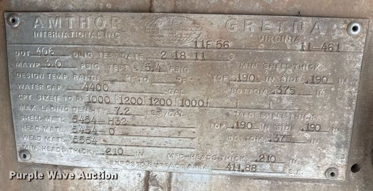 image for item EQ1024 2011 Freightliner Business Class M2 fuel truck