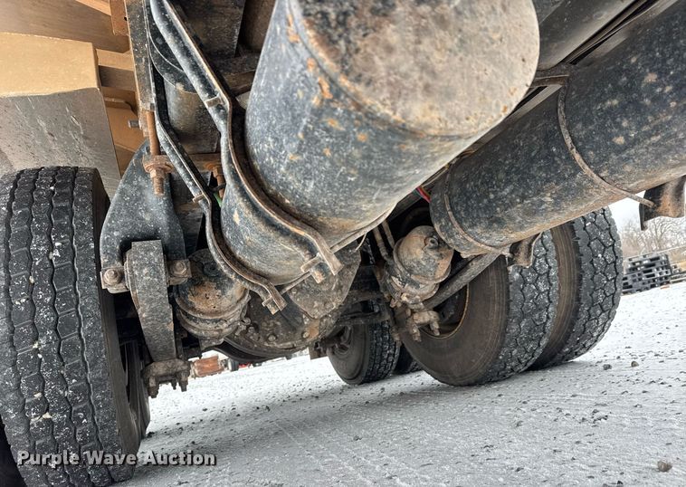 image for item EQ1024 2011 Freightliner Business Class M2 fuel truck