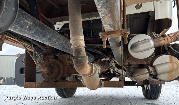 image for item EQ1024 2011 Freightliner Business Class M2 fuel truck