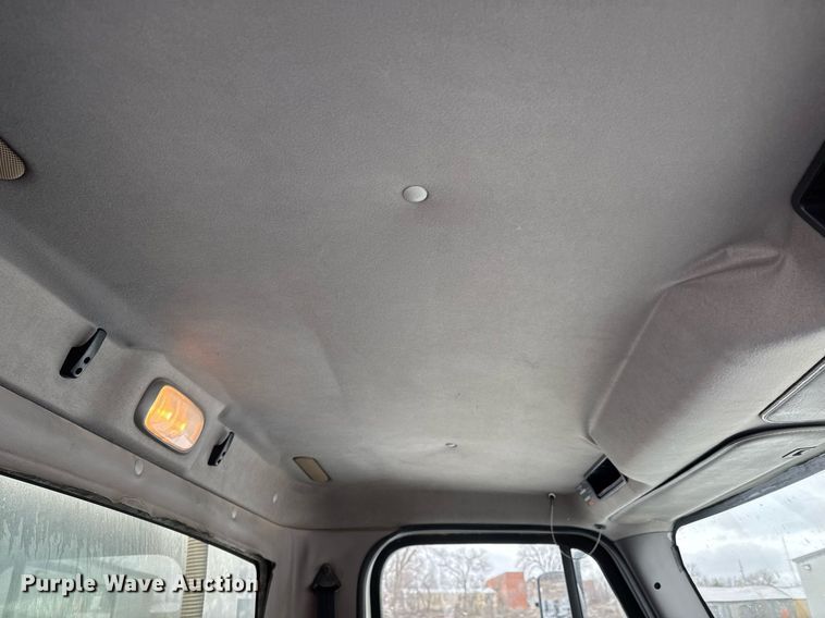 image for item EQ1024 2011 Freightliner Business Class M2 fuel truck