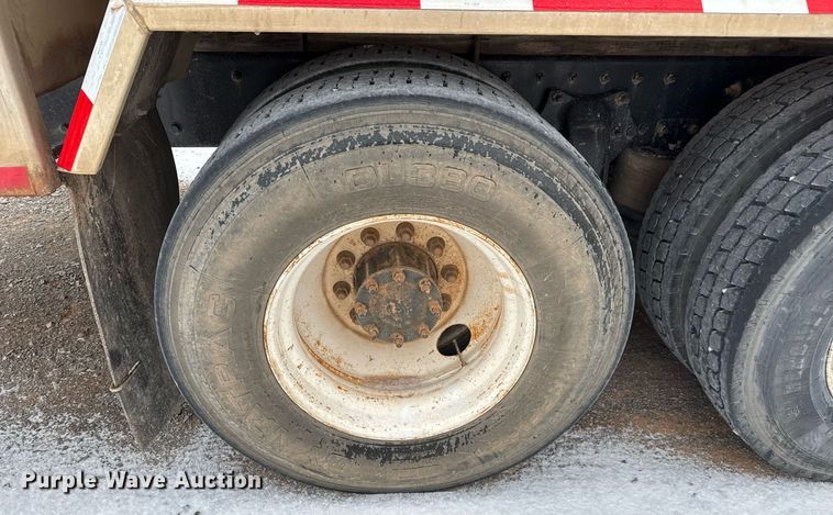 image for item EQ1024 2011 Freightliner Business Class M2 fuel truck