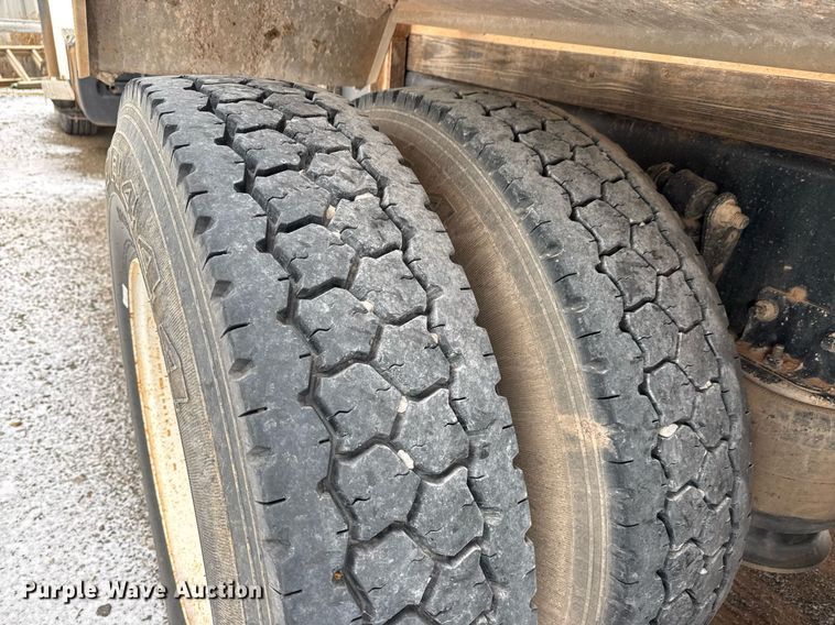 image for item EQ1024 2011 Freightliner Business Class M2 fuel truck