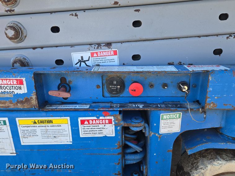 image for item EQ6583 1999 Genie  GS-1930 scissor lift