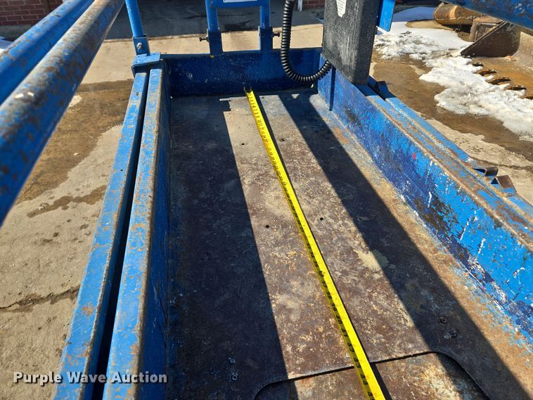 image for item EQ6583 1999 Genie  GS-1930 scissor lift
